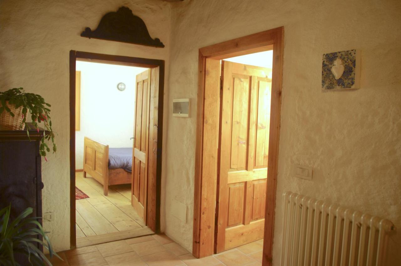 La Casa Altrui- Camere E Zona Relax Con Giardino Coredo Buitenkant foto