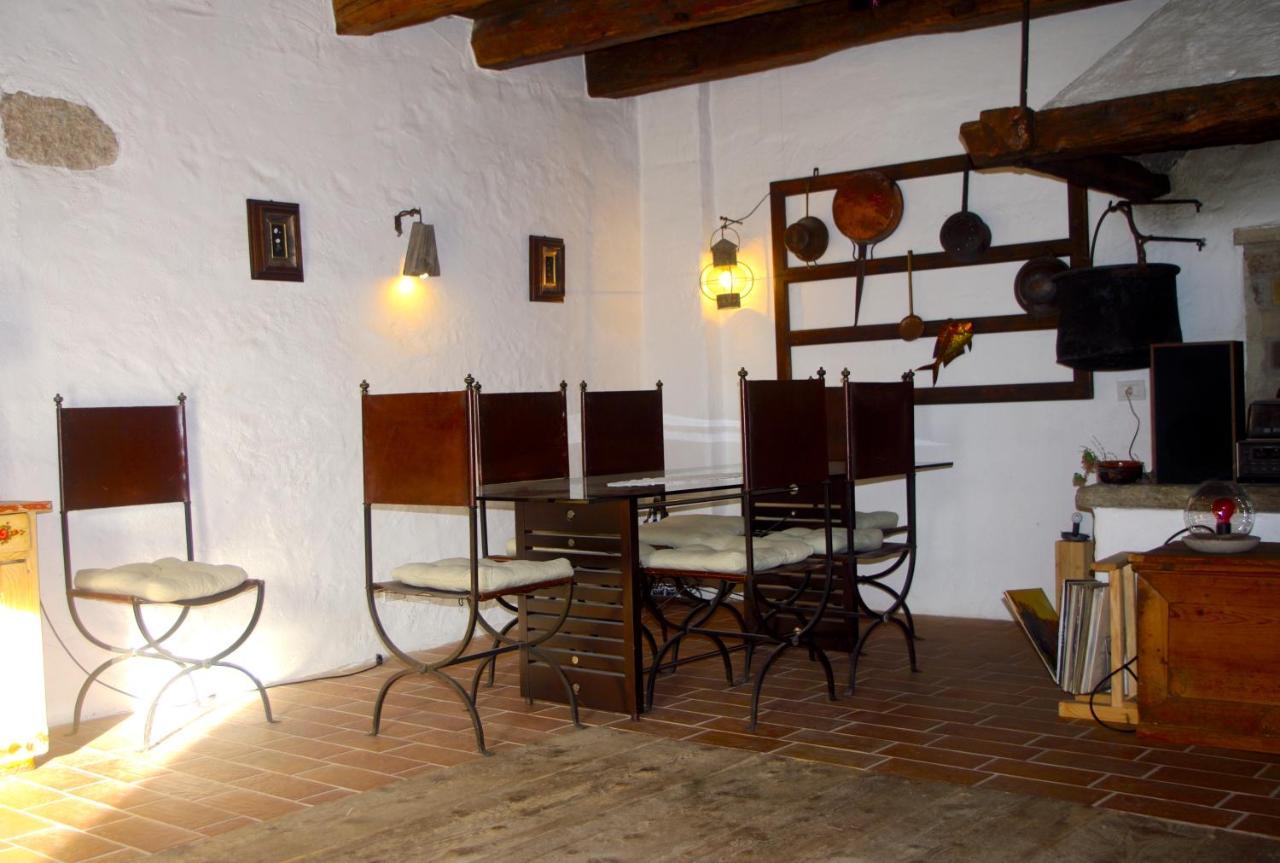 La Casa Altrui- Camere E Zona Relax Con Giardino Coredo Buitenkant foto