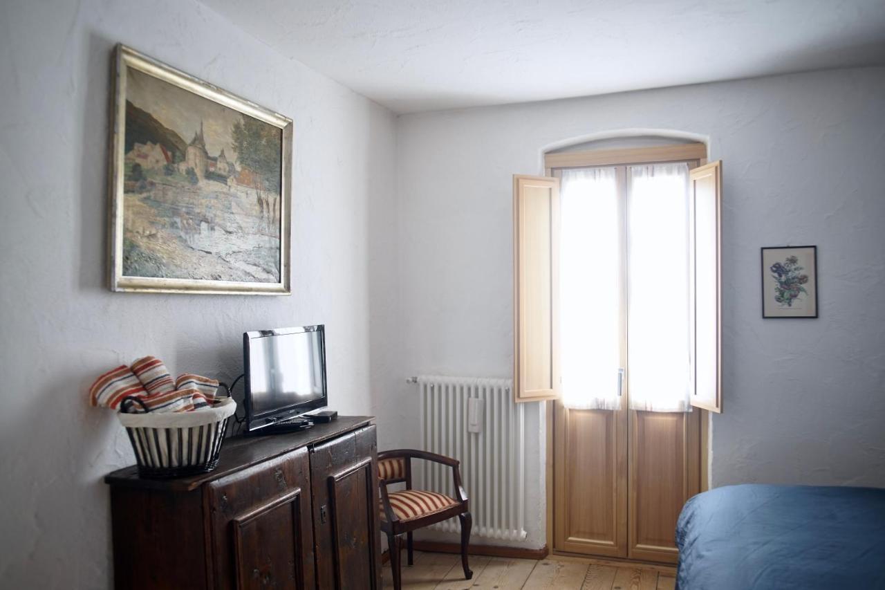 La Casa Altrui- Camere E Zona Relax Con Giardino Coredo Buitenkant foto