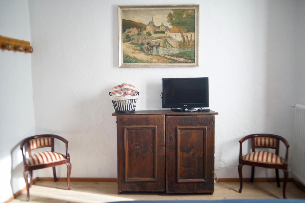 La Casa Altrui- Camere E Zona Relax Con Giardino Coredo Buitenkant foto